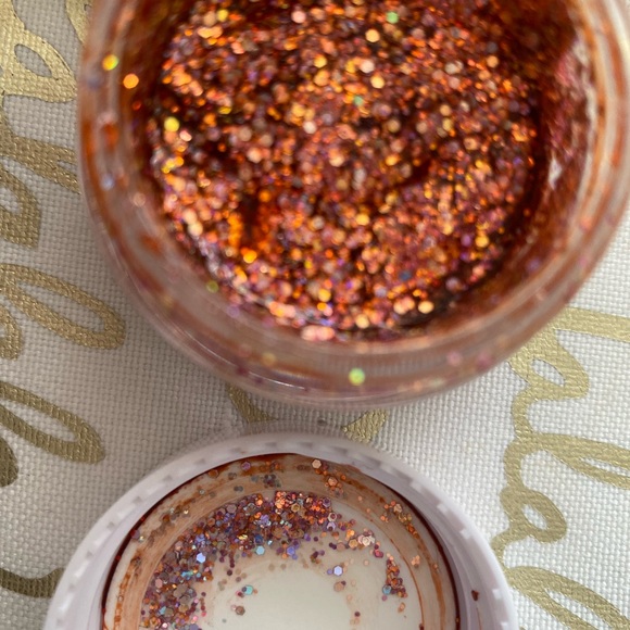 Makeup - Picture 3 of 8